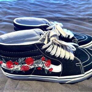 Women’s Vans Sneakers- Size 7